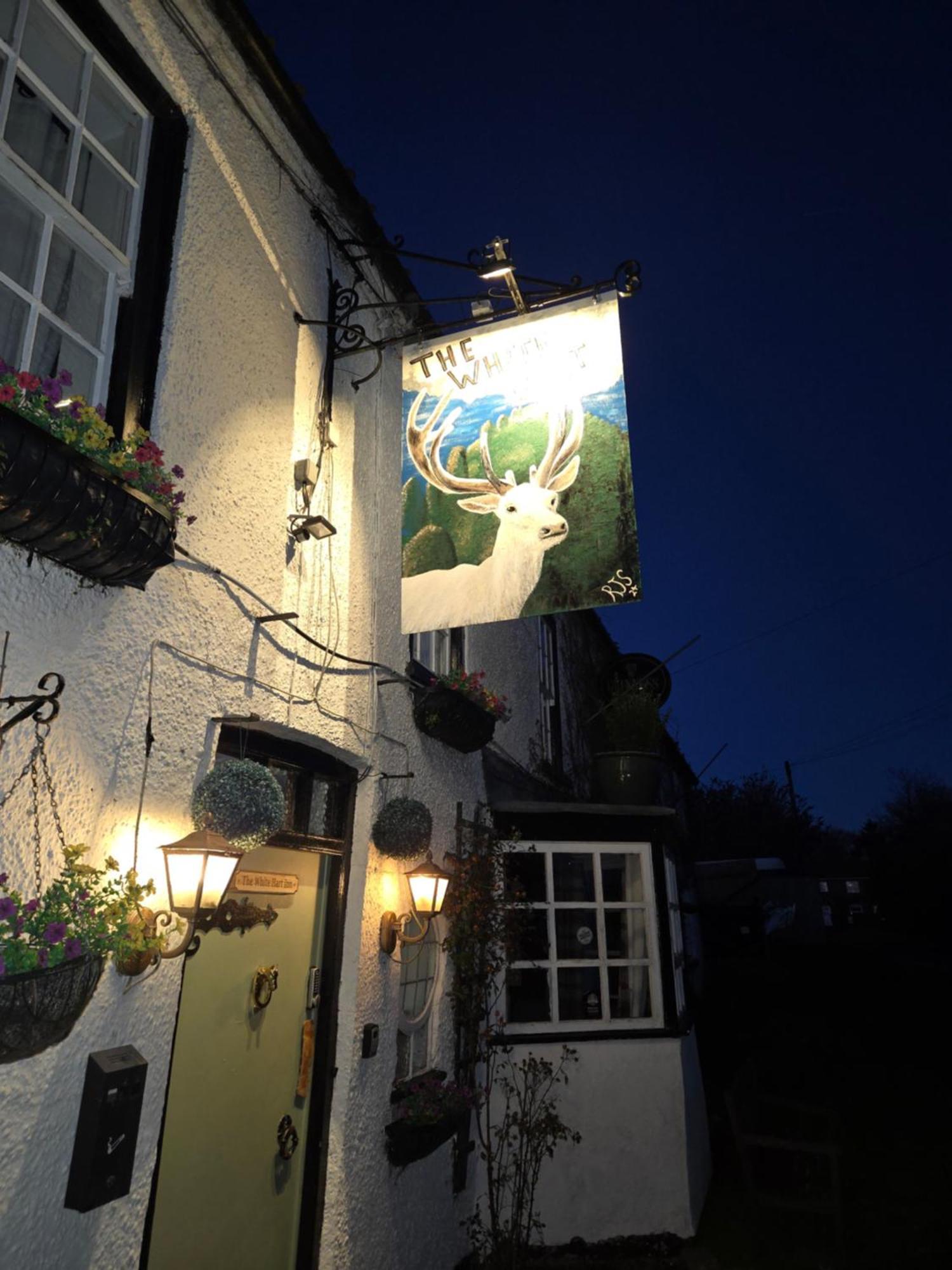 The White Hart Inn Tetford Екстериор снимка