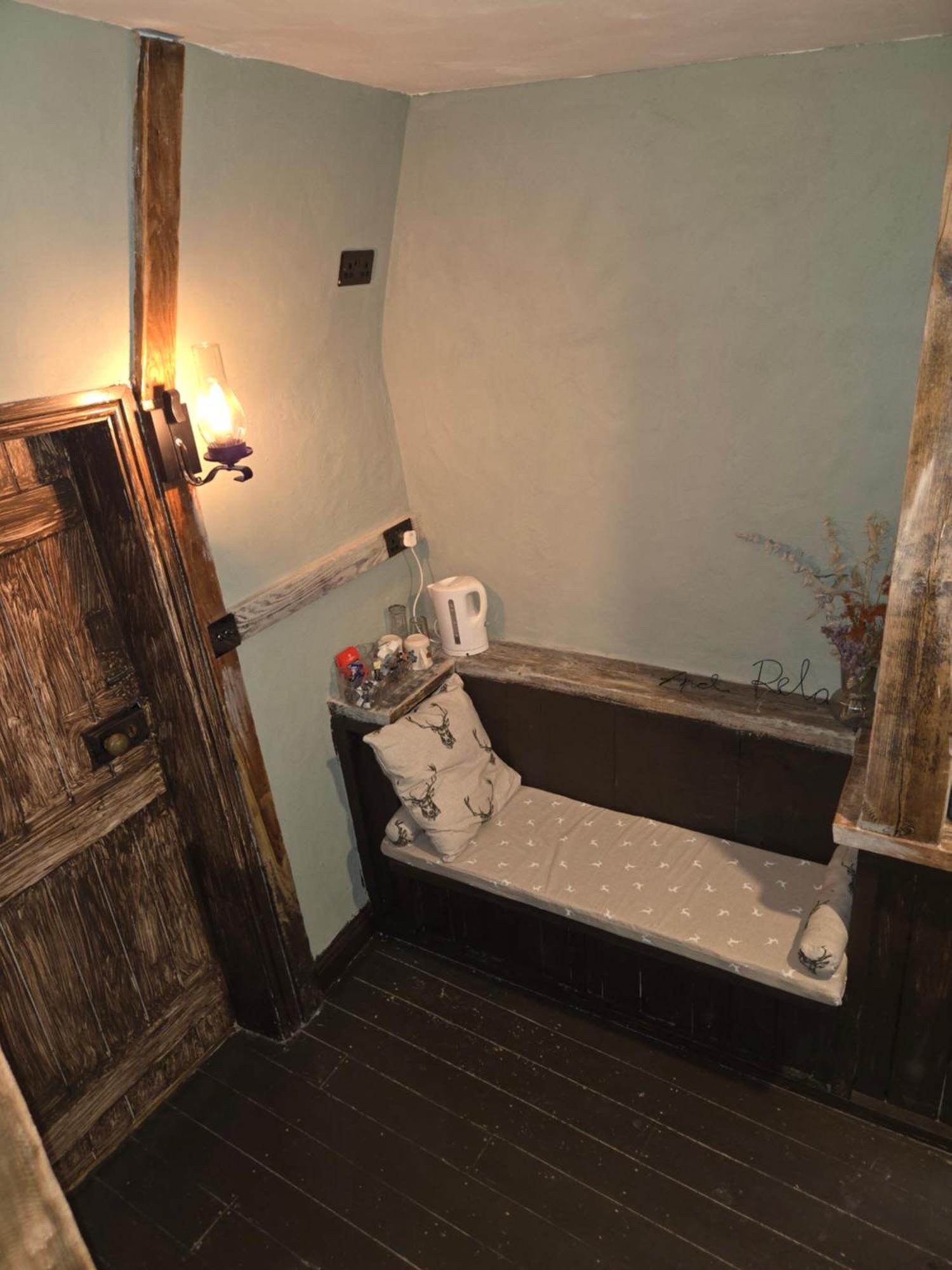 The White Hart Inn Tetford Екстериор снимка